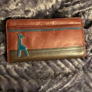 Fossil giraffe zip wallet
